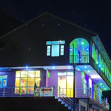 Sunrise Hotel And Restaurant Mastan Gurez Kanzalwan Luaran gambar